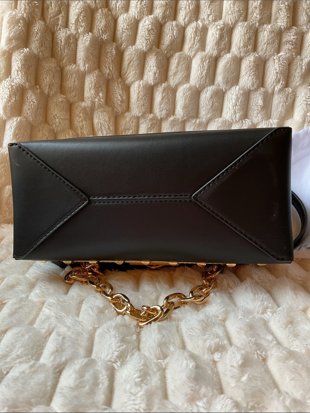Michael Kors Black and Tan Chain-Detail Shoulder Bag - Picture 3 of 8